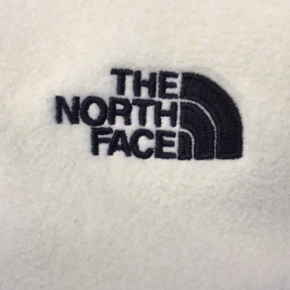 The North Face Pullover fleece 1/4 zip, pocket full length across, NEW w tags - Picture 3 of 10